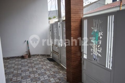 3 bedrooms House in Tangerang City, Indonesia No. 13414 3