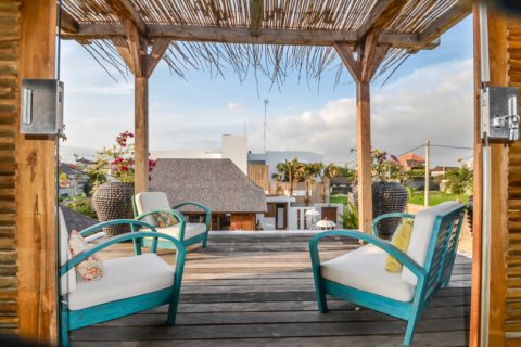 4 bedrooms Villa in Seminyak, Badung, Indonesia No. 11674 3