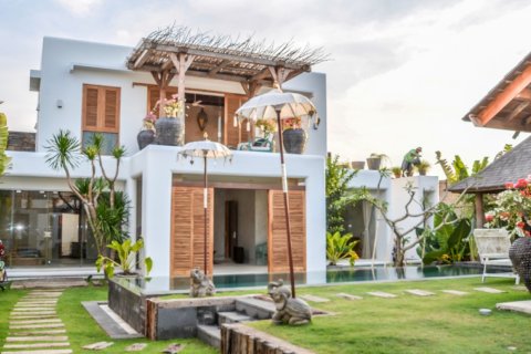 4 bedrooms Villa in Seminyak, Badung, Indonesia No. 11674 13