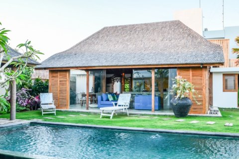 4 bedrooms Villa in Seminyak, Badung, Indonesia No. 11674 6
