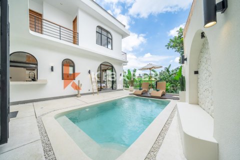 3 bedrooms Villa in Tibubeneng, Badung, Indonesia No. 11849 2