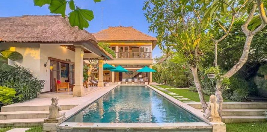 4 bedrooms Villa in Seminyak, Badung, Indonesia No. 8842