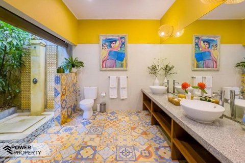 4 bedrooms Villa in Seminyak, Badung, Indonesia No. 8842 10