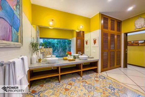 4 bedrooms Villa in Seminyak, Badung, Indonesia No. 8842 5