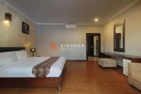4 bedrooms Villa in Kerobokan, Badung, Indonesia No. 12163 20