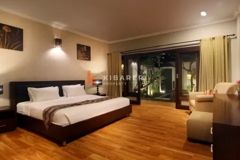 4 bedrooms Villa in Kerobokan, Badung, Indonesia No. 12163 13