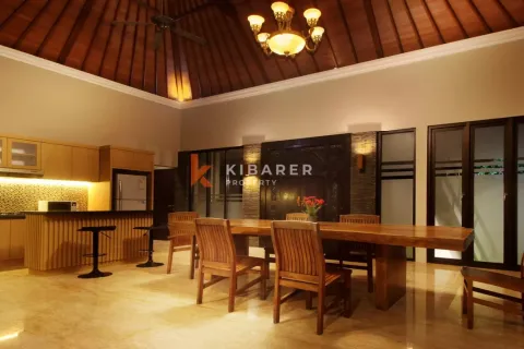 4 bedrooms Villa in Kerobokan, Badung, Indonesia No. 12163 8