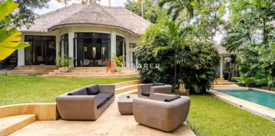 2 bedrooms Villa in Badung, Indonesia No. 12161