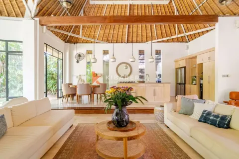 2 bedrooms Villa in Badung, Indonesia No. 12161 6