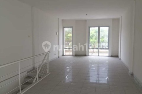 135m2 Shop in Tangerang, Indonesia No. 13404 15