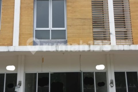 135m2 Shop in Tangerang, Indonesia No. 13404