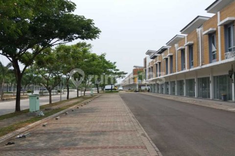 135m2 Shop in Tangerang, Indonesia No. 13404 18