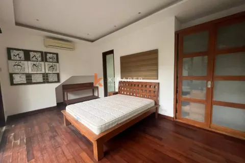4 bedrooms Villa in Kerobokan, Badung, Indonesia No. 12540 17