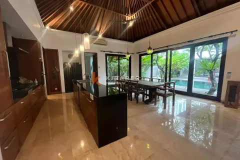 4 bedrooms Villa in Kerobokan, Badung, Indonesia No. 12540 9