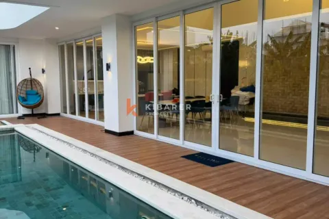 5 bedrooms Villa in Kuta, Badung, Indonesia No. 11804 3