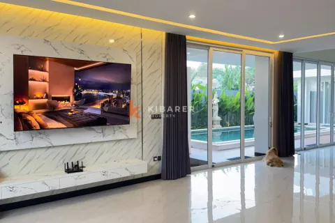 5 bedrooms Villa in Kuta, Badung, Indonesia No. 11804 18