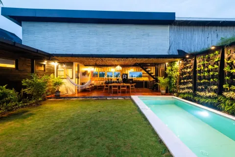 3 bedrooms Villa in Kediri, Indonesia No. 11802