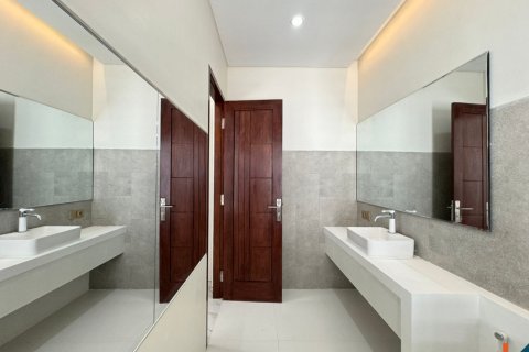 Вилла с 3 спальнями в Kerobokan, Бадунг, Индонезия № 11063 13