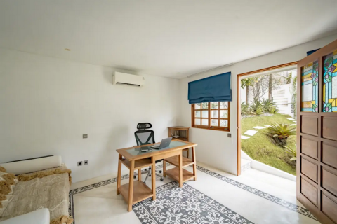 6 bedrooms Villa in Tampaksiring, Gianyar, Indonesia No. 9748 30