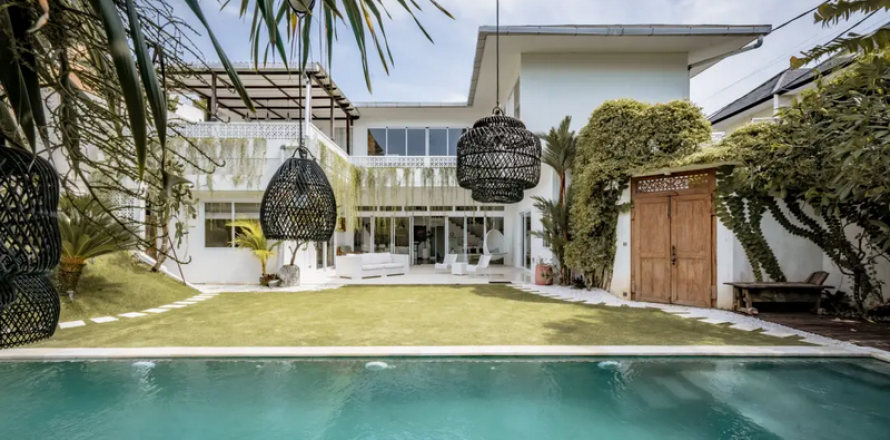 6 bedrooms Villa in Tampaksiring, Gianyar, Indonesia No. 9748