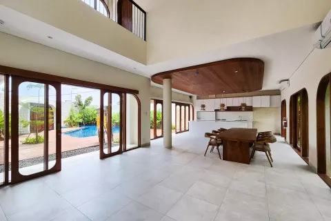 Вилла с 4 спальнями в Canggu, Бадунг, Индонезия № 10308 11