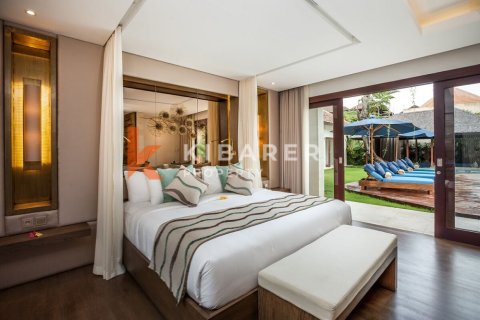 4 bedrooms Villa in Seminyak, Badung, Indonesia No. 11969 18