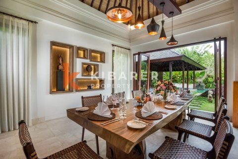 4 bedrooms Villa in Seminyak, Badung, Indonesia No. 11969 7
