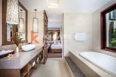 4 bedrooms Villa in Seminyak, Badung, Indonesia No. 11969 12