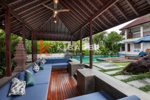 4 bedrooms Villa in Seminyak, Badung, Indonesia No. 11969 16