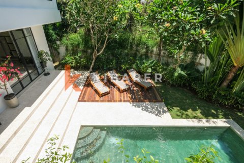 4 bedrooms Villa in Pererenan, Mengwi, Badung, Indonesia No. 12076 11