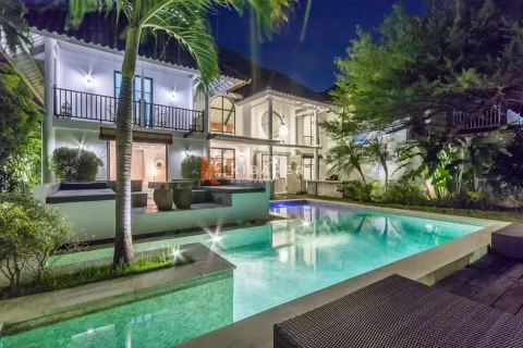 3 bedrooms Villa in Kerobokan, Badung, Indonesia No. 12071 14