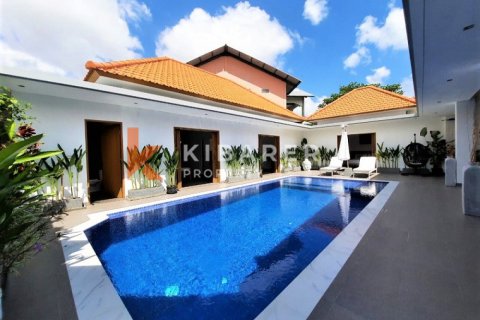 3 bedrooms Villa in Kerobokan, Badung, Indonesia No. 12074 17