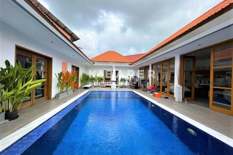 3 bedrooms Villa in Kerobokan, Badung, Indonesia No. 12074 25