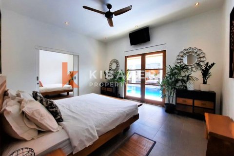 3 bedrooms Villa in Kerobokan, Badung, Indonesia No. 12074 2