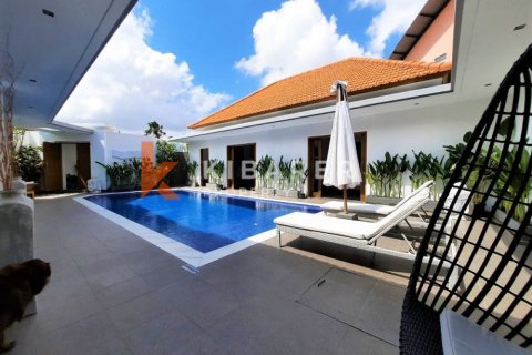 3 bedrooms Villa in Kerobokan, Badung, Indonesia No. 12074 8