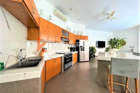 3 bedrooms Villa in Kerobokan, Badung, Indonesia No. 12074 21