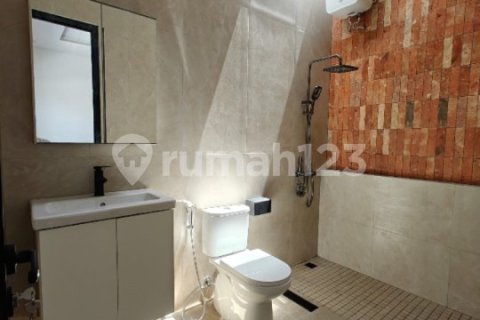3 bedrooms House in Jakarta,  No. 9143 10