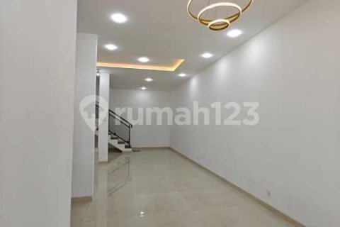 3 bedrooms House in Jakarta,  No. 9143 1