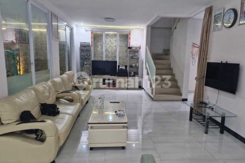 3 bedrooms House in Jakarta,  No. 9144 1