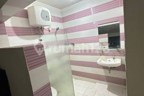 180m2 House in Kebon Jeruk, Jakarta, No. 9141 9