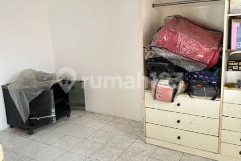 180m2 House in Kebon Jeruk, Jakarta, No. 9141 10