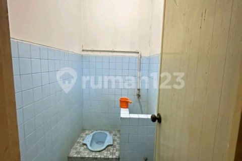 180m2 House in Kebon Jeruk, Jakarta, No. 9141 16