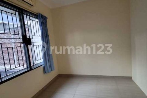 2 bedrooms House in Tangerang,  No. 9142 8