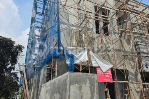 Дом с 4 спальнями в Kalideres, Джакарта,  № 9139 1