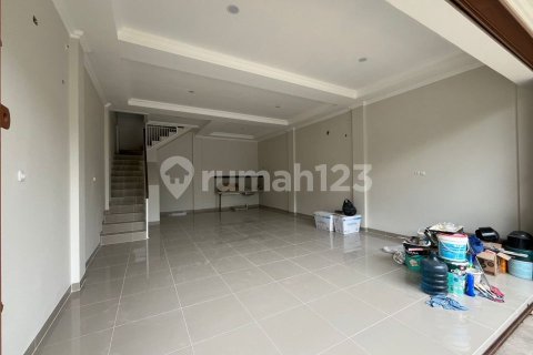 120m2 Shop in Cipondoh, Tangerang City,  No. 9138 5