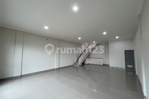 120m2 Shop in Cipondoh, Tangerang City,  No. 9138 3