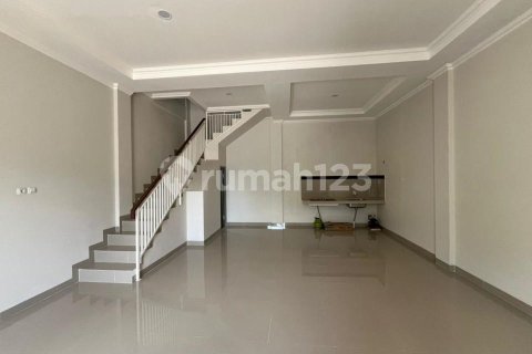 120m2 Shop in Cipondoh, Tangerang City,  No. 9138 8