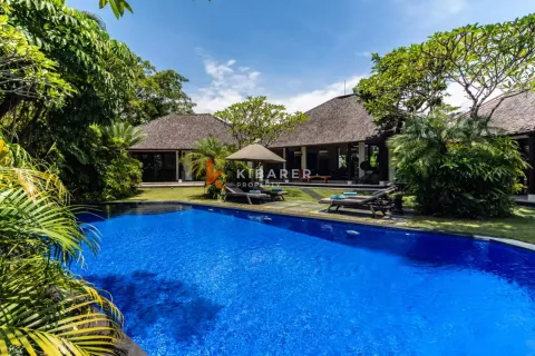 3 bedrooms Villa in Badung, Indonesia No. 12835