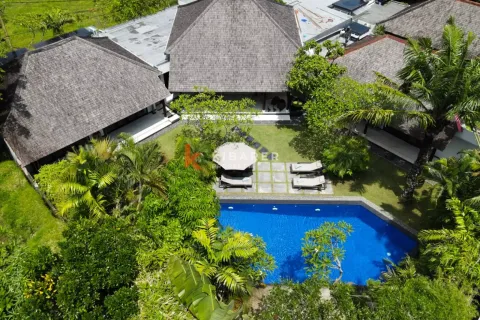 3 bedrooms Villa in Badung, Indonesia No. 12835 3