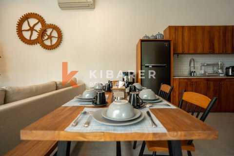 3 bedrooms Villa in Tibubeneng, Badung, Indonesia No. 12840 8